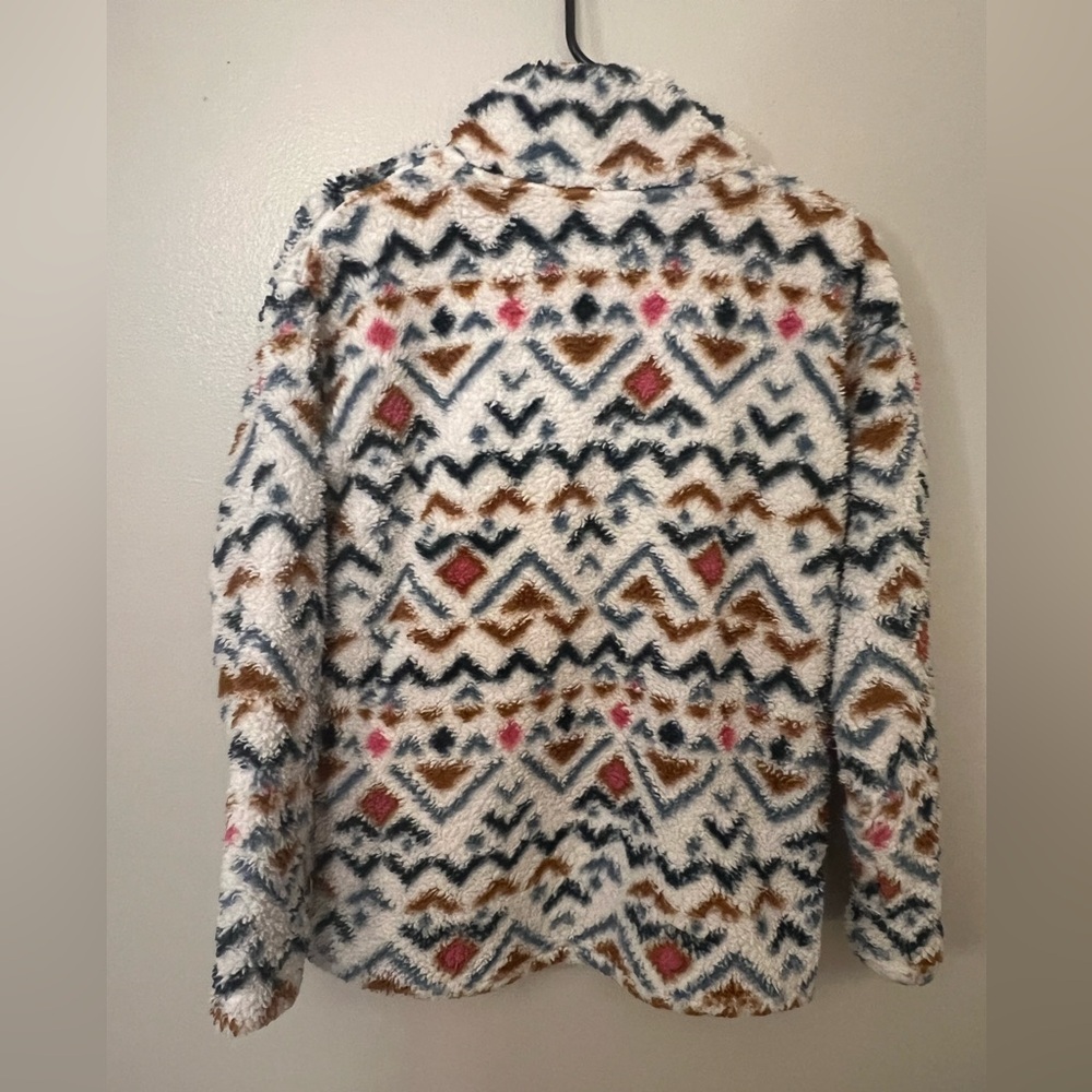 Cozy Patterned Fleece Pullover - Picture 2 of 6